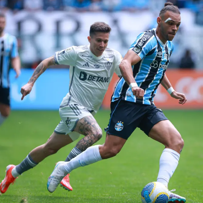 Atlético-MG and Grêmio face off in a postponed match of the Brazilian Championship.