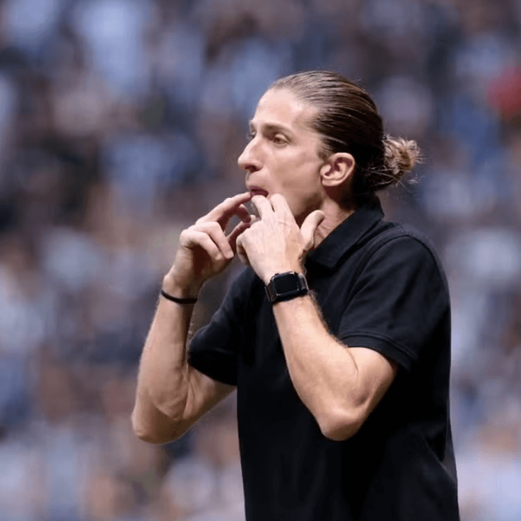 Filipe Luís needed less than a year to become a champion as a coach.