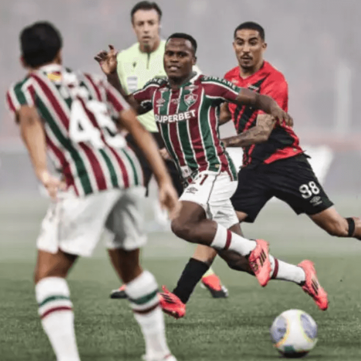 Fluminense empata com o Athletico-PR e se mantém vivo no Brasileirão