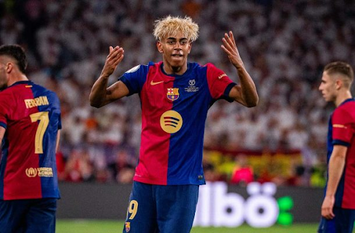 Lamine Yamal renews contract with Barcelona until 2031