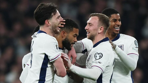 Barcelona in talks with England player, says newspaper