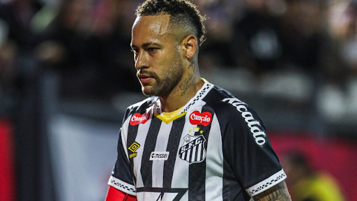 Neymar may sign with team that will compete in the World Cup, says newspaper