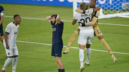With victory over PSG, Botafogo breaks Corinthians' record