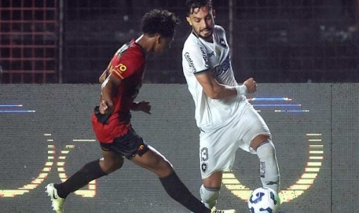 Botafogo scores late against Sport and secures Ancelotti's first victory
