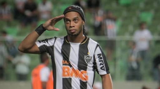Ronaldinho Gaúcho posts message to Atlético on the day they won the Libertadores